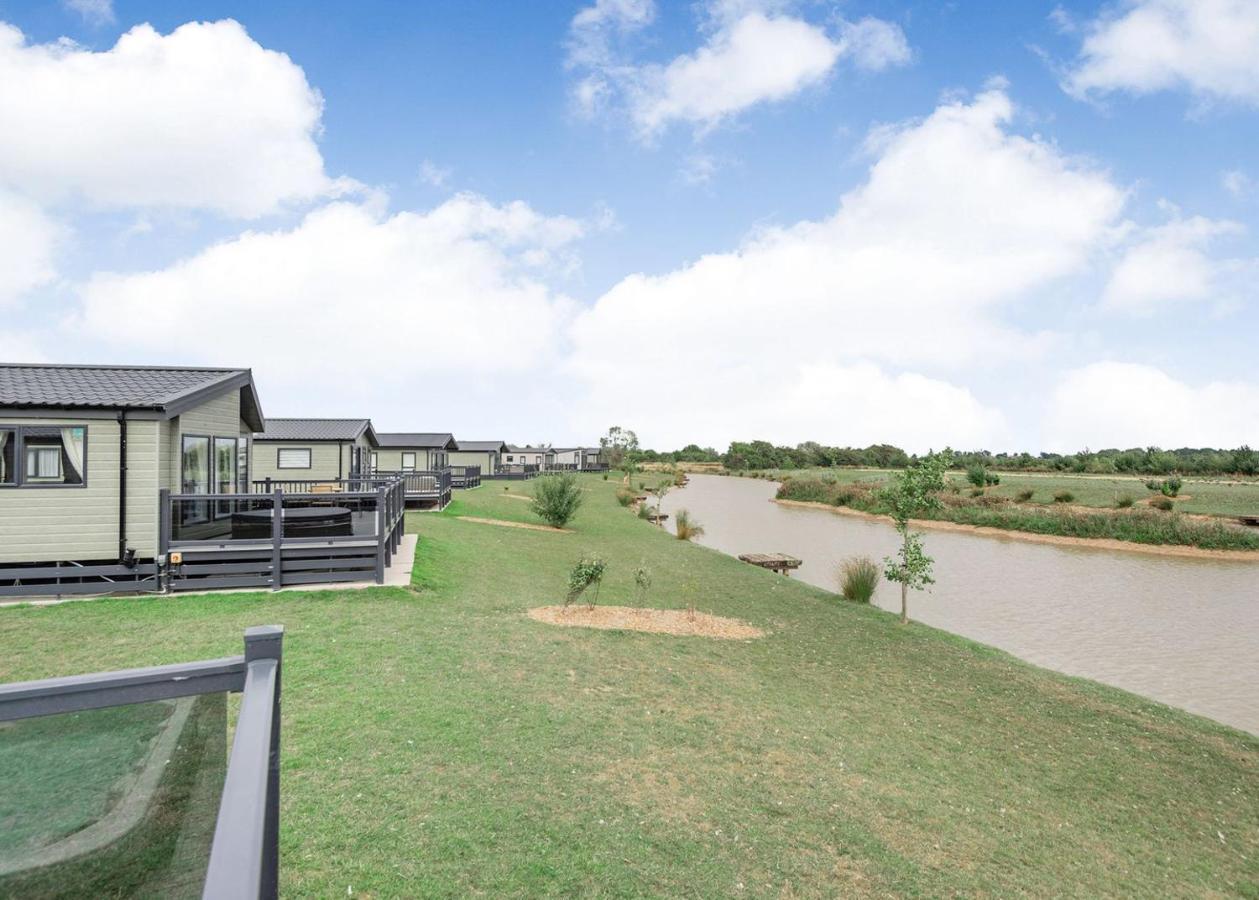 Home Farm Park Lakeside Retreat Burgh le Marsh Rum bild