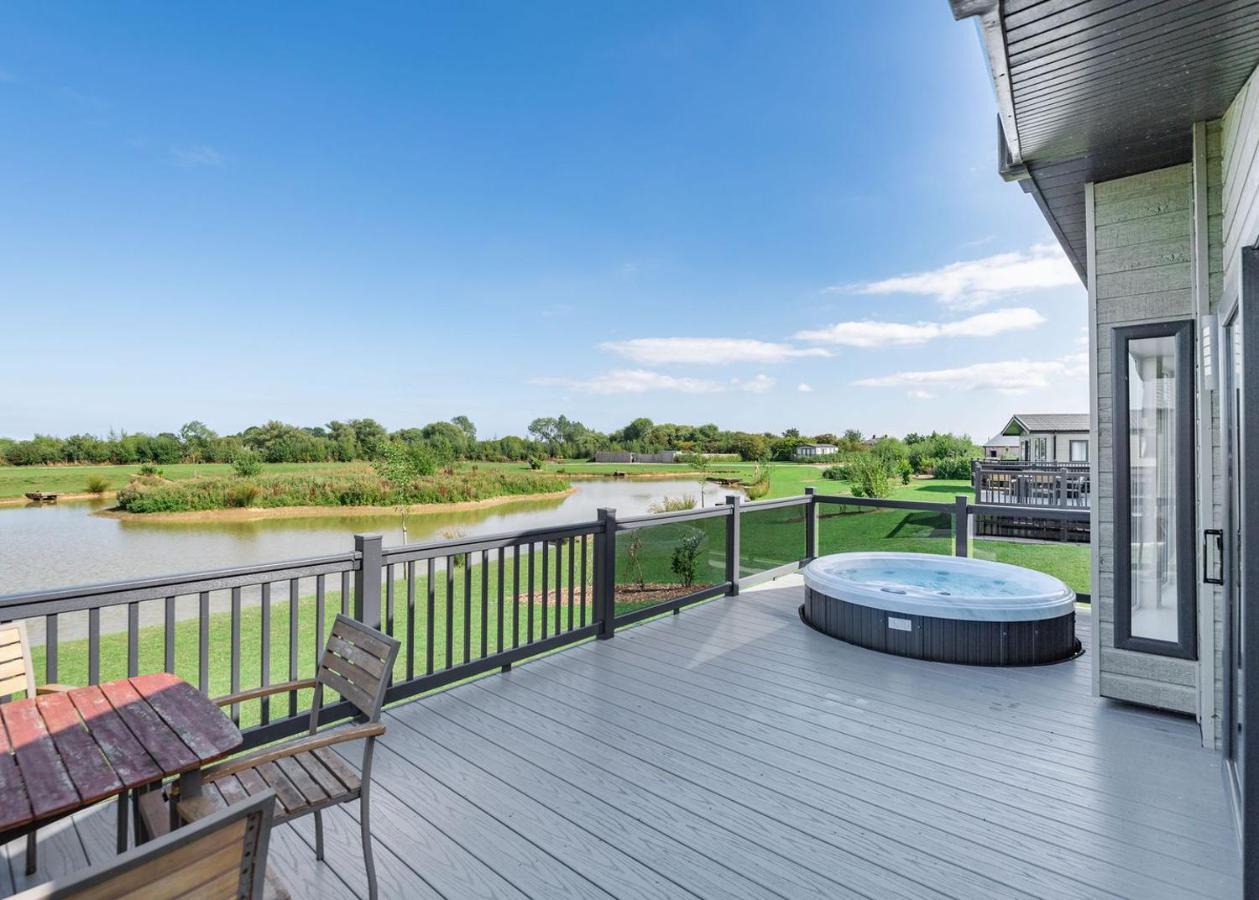 Home Farm Park Lakeside Retreat Burgh le Marsh Rum bild