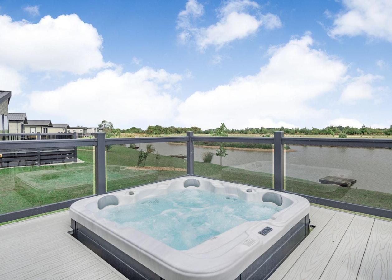Home Farm Park Lakeside Retreat Burgh le Marsh Rum bild